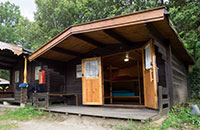 Bungalow Cabaña para 6 plazas. No dispone de cocina ni baño. Bungalow Cabaña para 6 plazas. No dispone de cocina ni baño.