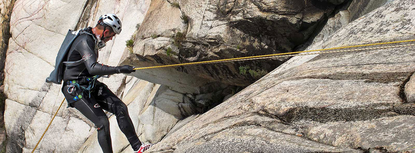 Servicio de Guías de montaña en Rodellar. Barrancos, escalada, vías ferratas, trecking. Servicio de Guías de montaña en Rodellar. Barrancos, escalada, vías ferratas, trecking.