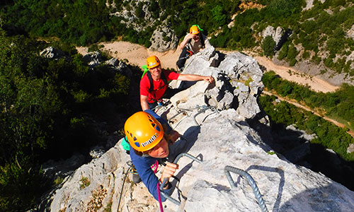 Vias Ferratas en Rodellar, Guara. Cañones en la Sierra de Guara Vias Ferratas en Rodellar, Guara. Cañones en la Sierra de Guara